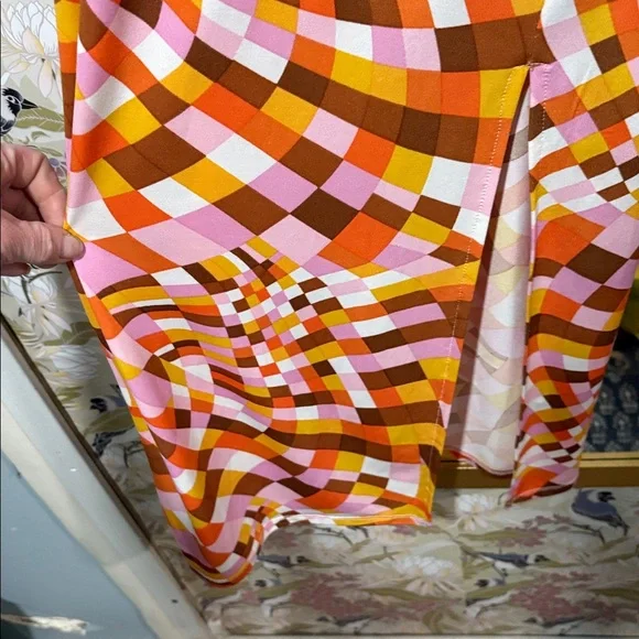 Forever 21 Geometric Print Midi Dress - Picture 4 of 5